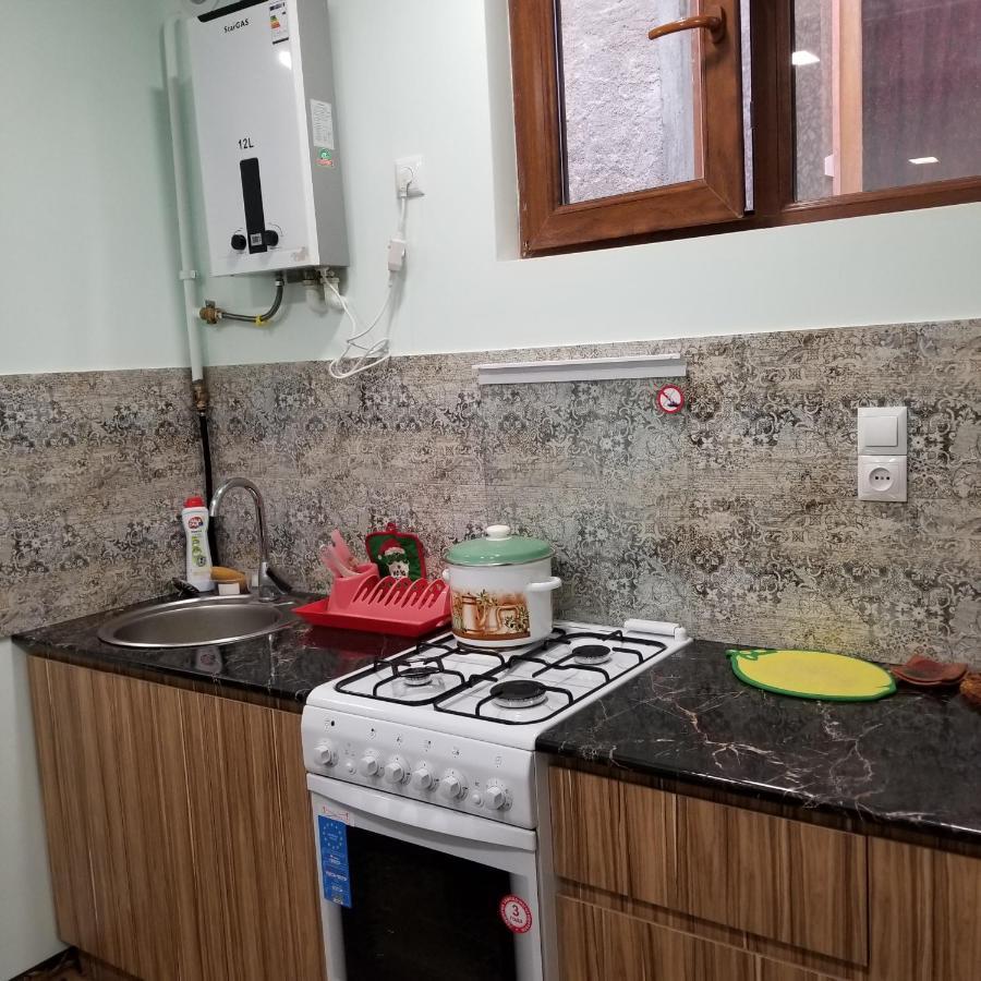 耶烈万Maria公寓 外观 照片